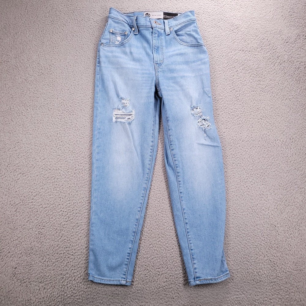 LEVIS Silver Tab Jeans Womens Size 26 MOM Distressed High Rise Light Wash Denim